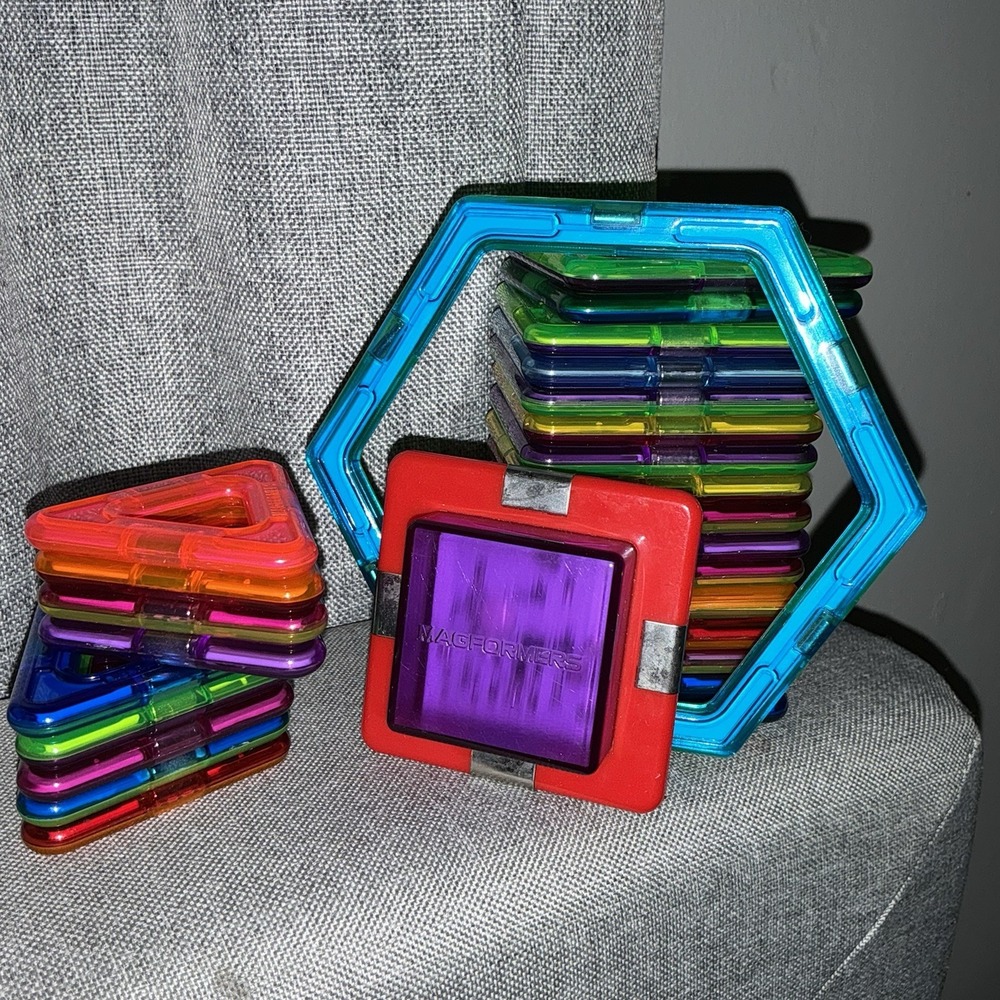Magformers Magnetic Building Tiles Blocks Lot Of 27 Assorted Colors & Shapes